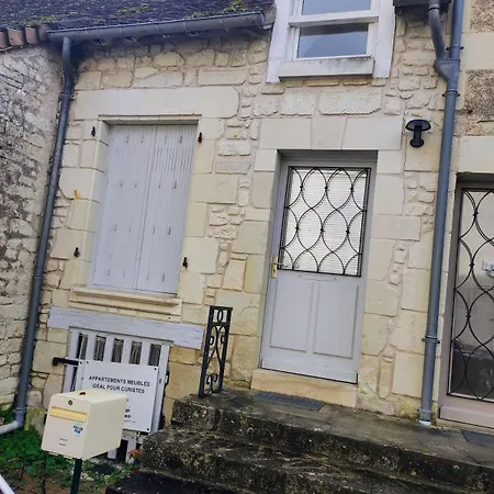 Centre Historique T2 Rdc Ла-Рош-Позе